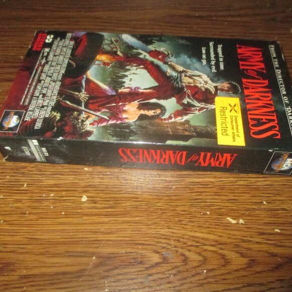 Sam Raimi’s Army of Darkness (VHS, 1993, MCA Home Video) Bruce Campbell - Picture 4 of 6